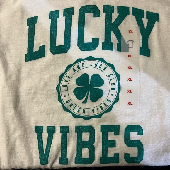 NWT St. Patrick’s Day Lucky Vibes Old Navy T- shirt Size XL - Picture 4 of 6